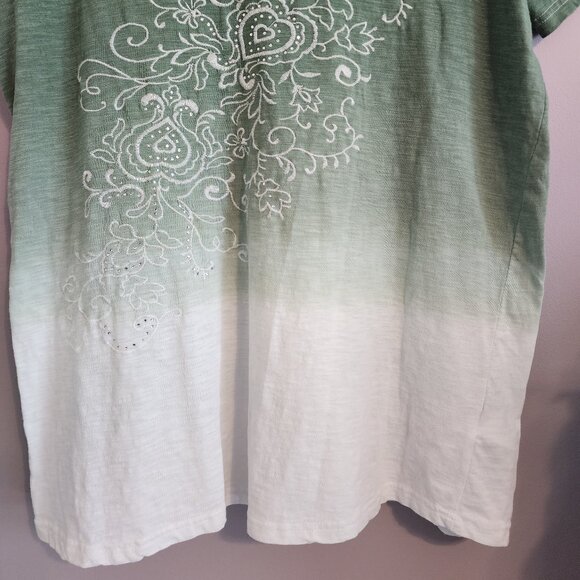 Woman Within Fading Green and White V-Neck Top Size 14/16 M - Picture 2 of 11